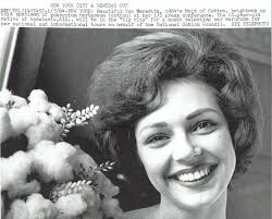 1964 Press Photo Maid of Cotton Beauty Sue Meredith of Andalusia, flower  poses