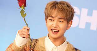 I think i was able to satisfy my. Shinee S Onew Listened To A Voice Message Left By A Fan And His Sincere Response Is Melting Our Hearts Gossipchimp Trending K Drama Tv Gaming News