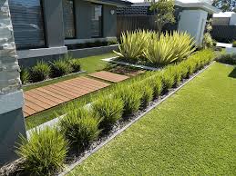 Idees Amenagement Jardin 5 Choses A Savoir Pour Decorer Son Jardin Avec Images Bordure Jardin Jardin Contemporain Jardin Moderne
