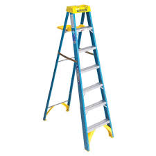 Werner 7 Ft Fiberglass Step Ladder Painter S Type I 250 Lbs Duty Rating 6007pl The Home Depot Step Ladders Ladder Fiberglass