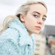 Последние твиты от billie eilish (@billieeilish). Billi Ajlish Otvetila Nenavistnikam I Razdelas Gamebomb Ru