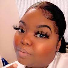 Anyone in Dallas/Texas that does eyebrows and tint?