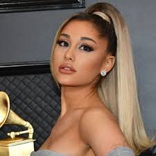15.11.2018 · ariana grande got a dramatic new haircut. Ariana Grande Took Out Her Extensions To Reveal Her Shortest Haircut Photos Allure