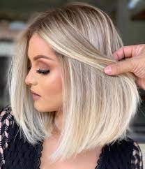Questo tipo di taglio di capelli è quello più amato da tutte le donne, almeno da quelle che amano sfoggiare capelli di media lunghezza. Pixie Crop E Long Bob I Tagli Corti E Medi Del 2020 Capellistyle Long Bob Hairstyles Thin Long Bob Hairstyles Hair Styles