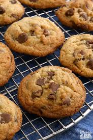 Safe ways to sweeten the day for people with food allergies some twelve million americans suffer serious allergic reactions to nuts, dairy, glutens, and other common foods typically found in desserts. Gluten Free Chocolate Chip Cookies Dairy Free Vegan Option Mama Knows Gluten Free