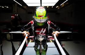 Mick schumacher unveiled a helmet to be worn in the 2019 season. Mick Schumacher Ready For Formula 1 Debut In Abu Dabi Foto 5 De 13 Marca English
