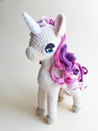 Amigurumi Oyuncak Bebek Panosundaki Pin