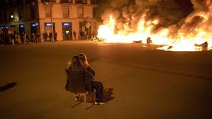 Spanien nimmt knapp sechs siebtel der iberischen halbinsel ein. Majestatsbeleidigung In Spanien Rapper Hinter Gittern Spaniens Rechtssystem Am Pranger Politik Stuttgarter Nachrichten