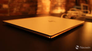 Résultat de recherche d'images pour "hp spectre gold"