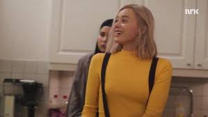 She was born on may 18 in the year 1996. The Turtleneck Yellow Noora Amalie Saetre Josefine Frida Pettersen In Skam S02e01 Spotern
