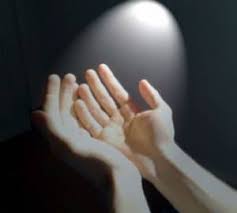 Con cada una de las cincuenta cuentas que vamos pasando durante el rezo le entregamos a nuestra madre una rosa, un saludo, un gesto de amor. Oracion De La Noche Para Terminar Bien El Dia Y Dormir En Paz