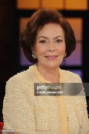 550 Karin Dor Imágenes Stock Photos, High-Res Pictures, and Images