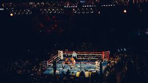 Kobox juego web online, kobox es un juego web multijugador gratuito en el que tomas el papel de un boxeador que aspira a ser el número uno mundial. Video Un Peso Pesado Sale Expulsado De Cabeza Entre Las Cuerdas Del Ring De Boxeo A Punta De Golpes Rt