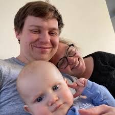 Tom Arnold (@tarnold28)