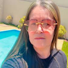 Em mais de 40 anos de jornalismo dá para trabalhar bastante, né? Esse vídeo  aqui mostra algumas das entrevistas que fiz durante minha carreira. Tem  político, artista, jogador de futebol... e até