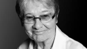 Mari törőcsik (born 23 november 1935) is a hungarian stage and film actress. 0yc2rq4uv W M