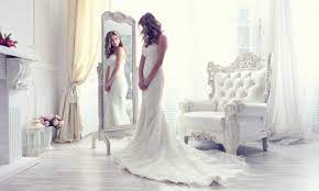 Second hand brautkleider | suchst du nach einem günstigen, aber dennoch qualitativ hochwertigem brautkleid? Second Hand Brautkleider Die Besten Tipps Schonsten Gebrauchten Brautkleider