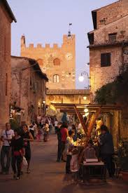 Food Festivals To Savour Autumn In Tuscany Boccaccesca Market Every Season Has Its Own Charm But Autumn Is Definitely One Florence Italy Italy Travel Tuscany