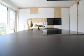 osb keuken met witte laminaat keuken laminaat keukens