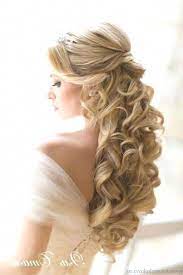 Side Swept Formal Hairstyle For Prom Youtube Hair Tutorial Video Features A G Side Swept Hairstyles Wedding Hairstyles Medium Length Bridesmaid Hair Side