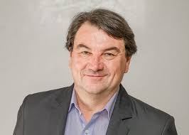 Tim Neale's Instagram, Twitter & Facebook