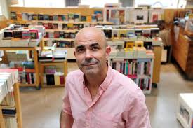La pasión es bella, pero también nos enceguece, nos violenta, nos distancia y nos animaliza. Eduardo Sacheri El Gran Desafio De Este Libro Fue Apropiarme Del Personaje