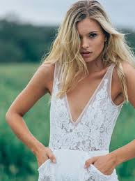 Sehen sie sich unsere hochzeitskleider kollektionen mit den neuesten brauttrends an! Frankie By Made With Love Brautkarussell Brautkleider In Ostringen