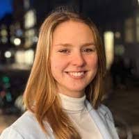 Caroline Spang's Instagram, Twitter & Facebook