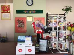 The staff are warm, friendly and eager to answer all your questions. Highland Park Flowers Home Facebook