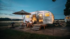 Cadastru si intabularea se poate face in unele cazuri si pentru casele care nu detin autorizatie de construire, edificate inainte de anul astfel: Inchisoare Constructia Fara Autorizatie Organizarea De Tabere De Corturi CÄsuÅ£e Sau De Rulote Auto Rulota