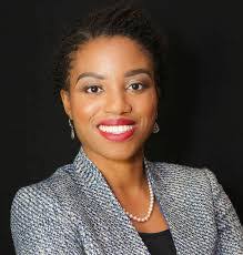 Alice Bench's Instagram, Twitter & Facebook