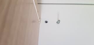 Lege dazu in das spachtelbett einen streifen glasfasergewebe. Dubel Aus Fliese Entfernen Und Loch Verschliessen Heimwerken Handwerker