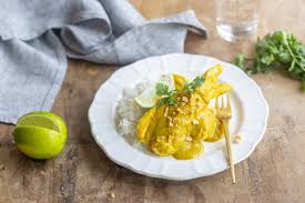 Curry De Poulet A La Banane Au Thermomix Yummix Recette Recettes Au Thermomix Cuisine Exotique Yummix