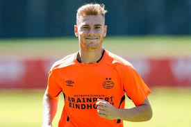 Discuss everything about one of the best teams dutch football. Cedidos Vcf Lato No Descarta Salir Del Psv En Enero Si Se Mantiene Su Ostracismo Plaza Deportiva