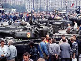 The 1991 soviet coup d'état attempt, also known as the august coup, was a failed attempt made by communist leaders of the soviet union to take control of the country from mikhail gorbachev, who was soviet president and general secretary of the party. Kak V Avguste 1991 Go Vvodili Tanki V Moskvu Pokazaniya Svidetelya