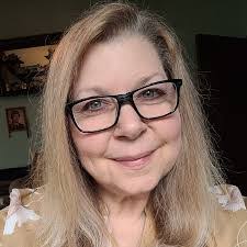 Susan Brouillard's Instagram, Twitter & Facebook