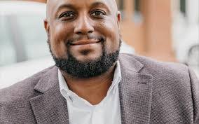 Paul Nixon's Instagram, Twitter & Facebook