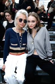 See more ideas about vanessa paradis, vanessa, lily rose depp. Lily Rose Depp Joins Glamorous Mum Vanessa Paradis At Chanel Pfw Show Fashion Lily Rose Depp Lily Rose Depp Style