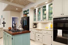 Good bones episode guide on hgtv, your source for good bones videos, full episodes, episode guide, photos and updates. Cottage Kitchen Remodeling Beyond The Typical