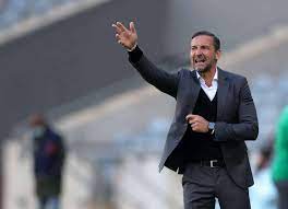 Josef zinnbauer has made it clear that he would like to see the return of justice chabalala to orlando pirates coach josef zinnbauer is reportedly calm about his position at the soweto giants. Ye56vvbufc9e M