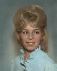 Diane Maki's Instagram, Twitter & Facebook