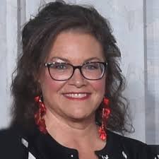 If someone tells you that you must drink so many ounces/mL's of water/day  to attain some health goal, that is a huge clue that they have no clue...  https://www.outsideonline.com/2387156/best-hydration-plan-drink-when-youre-thirsty