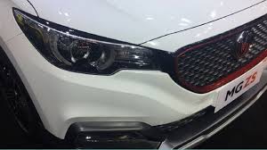 The mg zs doesn't suffer under any fashionable 'crossover' bodystyle definition and so, while it's not outwardly particularly large, it offers better interior space than some of its competitors. 2018 New Mg Zs 1 5l X Sunroof Exterior And Interior Youtube