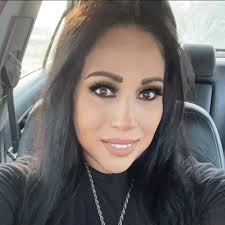 Betsy Arce Cardenas updated her status.