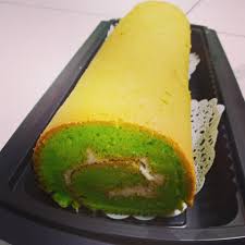 Pada resep ini, bolu pandan gulung berisi selain serikaya. Bolu Gulung Pandan By Ika Luph Gohan Ika Langsungenak Com