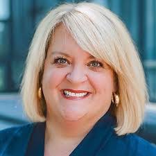 Amy Tate's Instagram, Twitter & Facebook