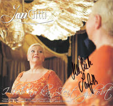 Ja, uns´re welt, die is´, nicht mehr das paradies, weil nackig sein fast überall verboten is´. Jazz Gitti I Hob No Ka Zeit G Hobt Austriancharts At