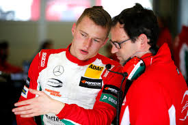 Løp tre tar utgangspunkt i kvalifiseringen. Titel Angriff In Der Fia Formel 3 Europameisterschaft 2017 Max Gunther