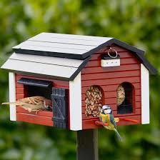Die futterstellen müssen so gebaut werden, dass das futter nicht naß werden kann. Futterscheune Rot Futterhaus Vogel Und Naturschutzprodukte Einfach Online Kaufen