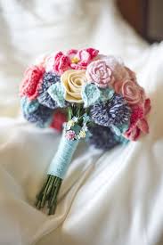 Bride Bouquet Of Crochet Flowers Felt Buttons Brooch Pom Pom Wedding Fiori All Uncinetto Matrimonio Fai Da Te Bouquet Da Sposa